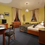 Morris Hotel 4*