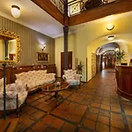 Morris Hotel