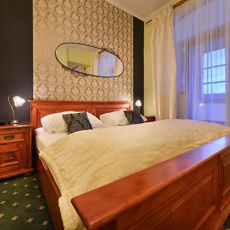 Hotel Morris