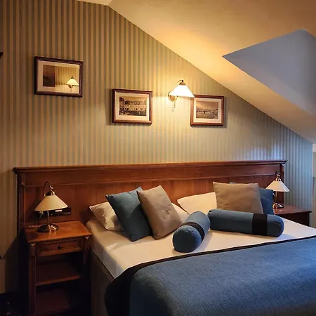Hotel Morris