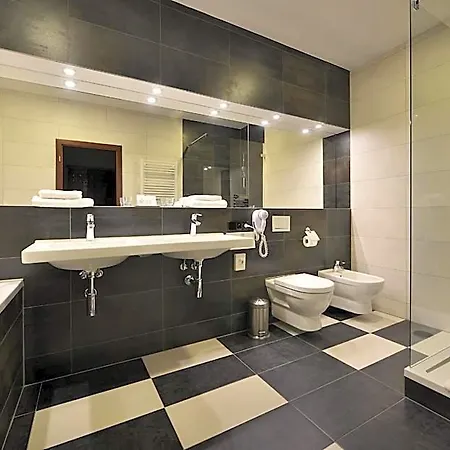 Morris Hotel 4*